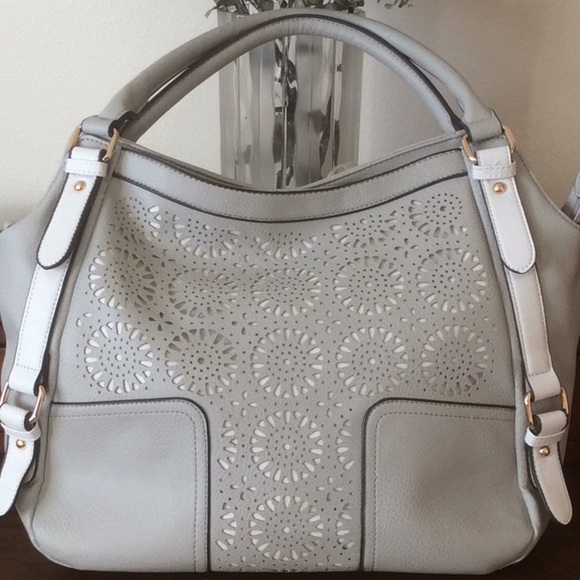 Gussaci Grey And White Shoulder Bag - Picture 1 of 6